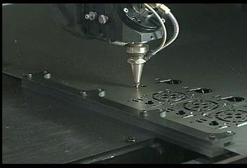 Carbon Steel / Alumimum Sheet Laser Cutting Machines CNC Laser Wood Cutter