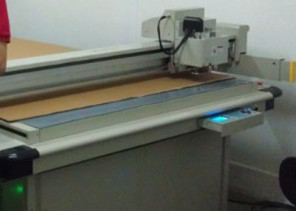 PP PVC Corrugated Coroplast Sample Cutting Machine Cutter Table